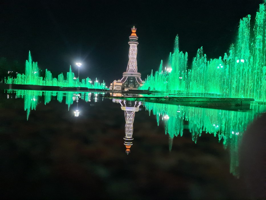 Dushanbe Independence Monument
