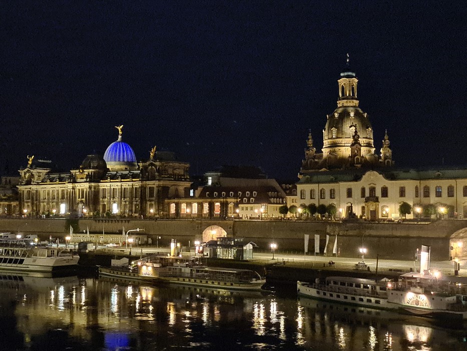 Dresden by night