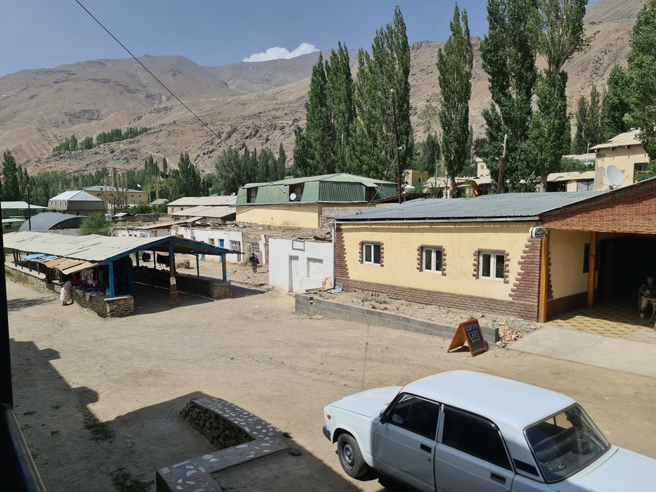 Sat in Pamir