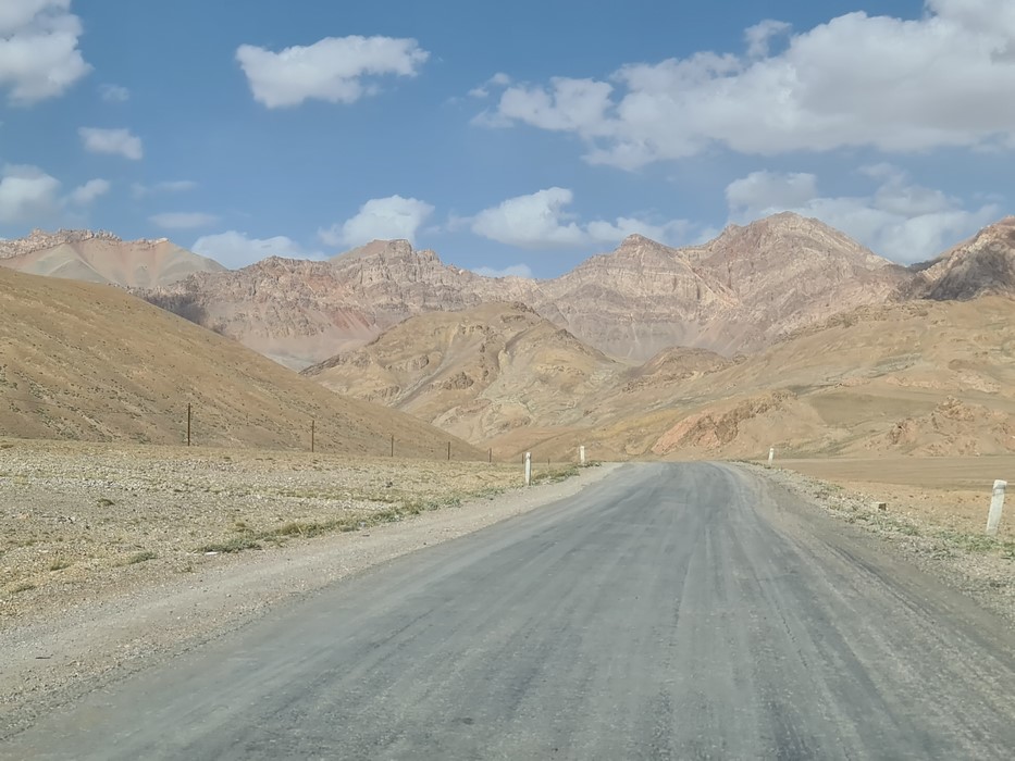 Asfalt Pamir