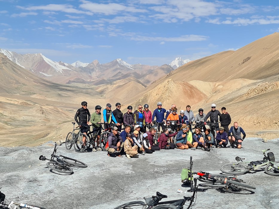 Bicilisti pe Pamir Highway