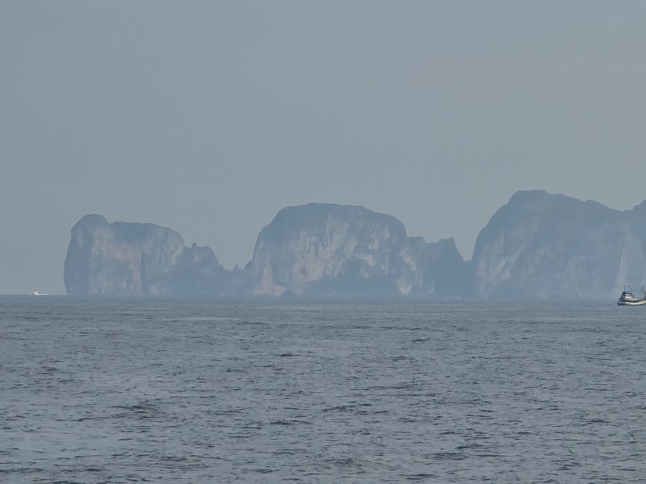 Phi Phi Lekh