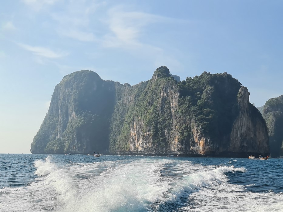 Phi Phi Lekh