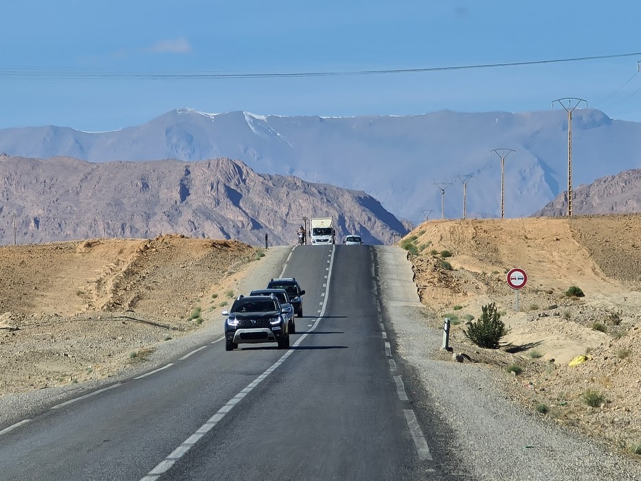 Erfoud Fez highway