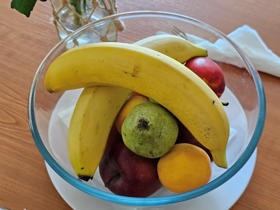 Fructe in camera
