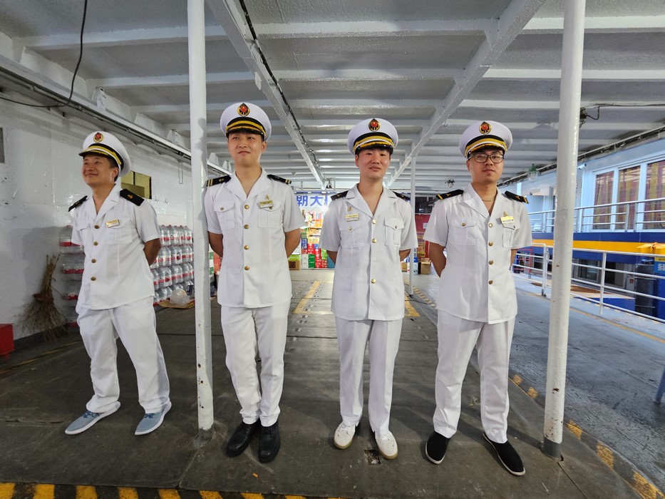 Ofiteri Yangtze Cruise