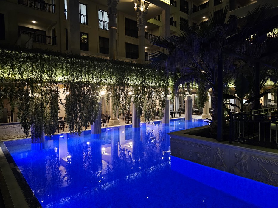 Hotel noaptea