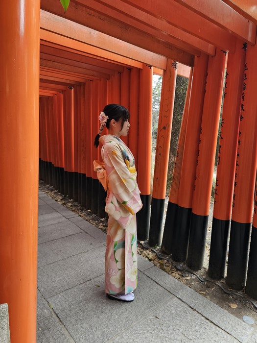 Japoneza in costum traditional