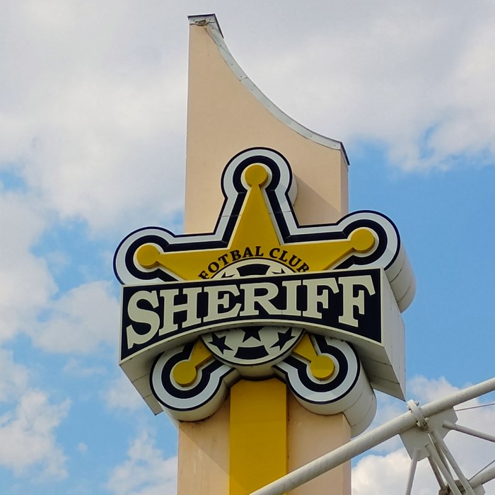 Sigla echipei Sheriff Tiraspol la stadionul cu acelasi nume