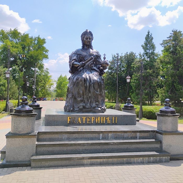 Tiraspol Monumentul Ecaterinei a II a din parcul Ecaterina a II a