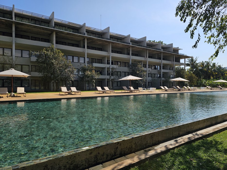 Jetwing Lake Hotel